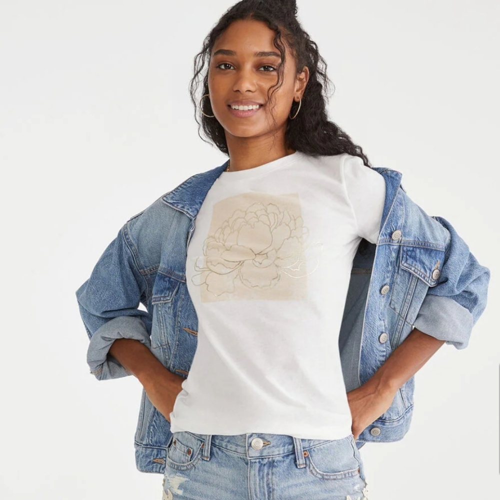 Aeropostale Floral Graphic T Shirt, M